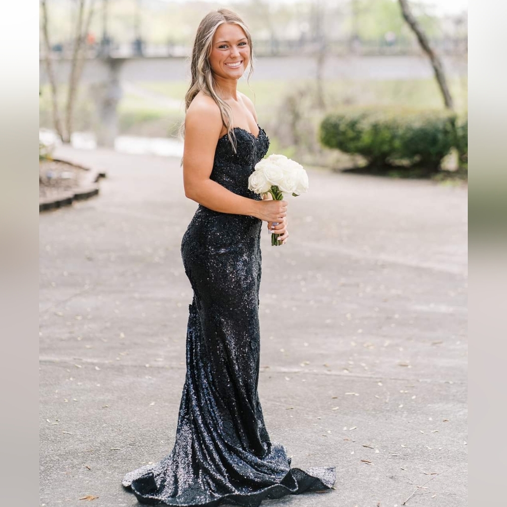 Sherri Hill Size 2 Prom Dress